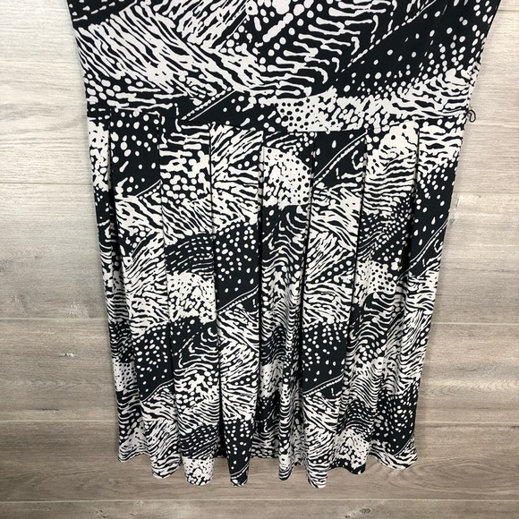 3/$25🛍️ Alfani Sleeveless Printed Dress - Picture 3 of 8